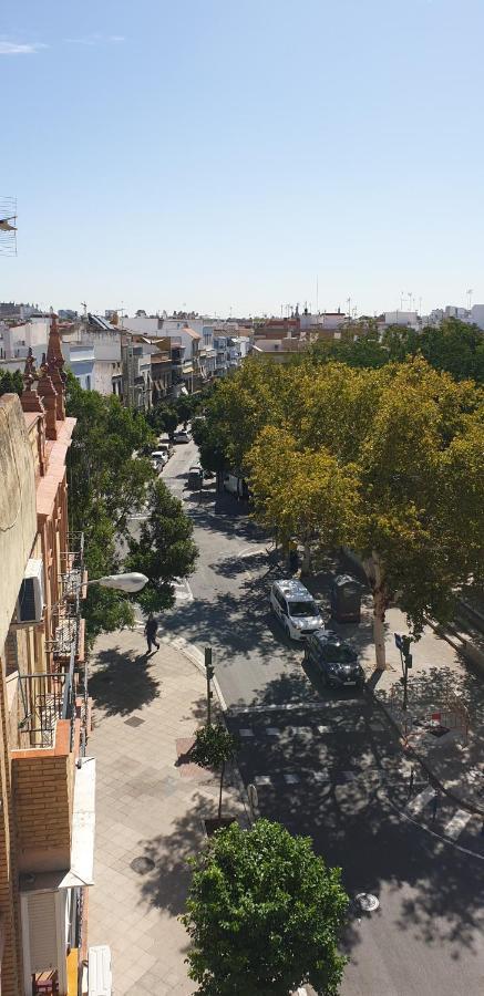 Atico Aire De Triana Apartment Севиля Екстериор снимка