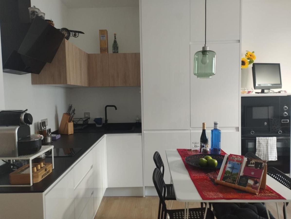 Atico Aire De Triana Apartment Севиля Екстериор снимка