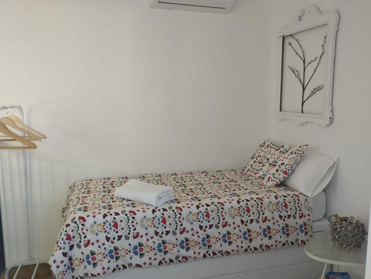 Atico Aire De Triana Apartment Севиля Екстериор снимка