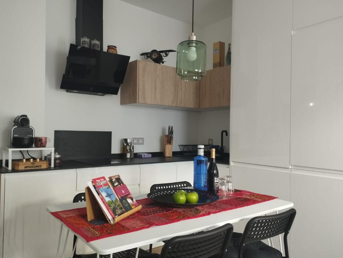 Atico Aire De Triana Apartment Севиля Екстериор снимка